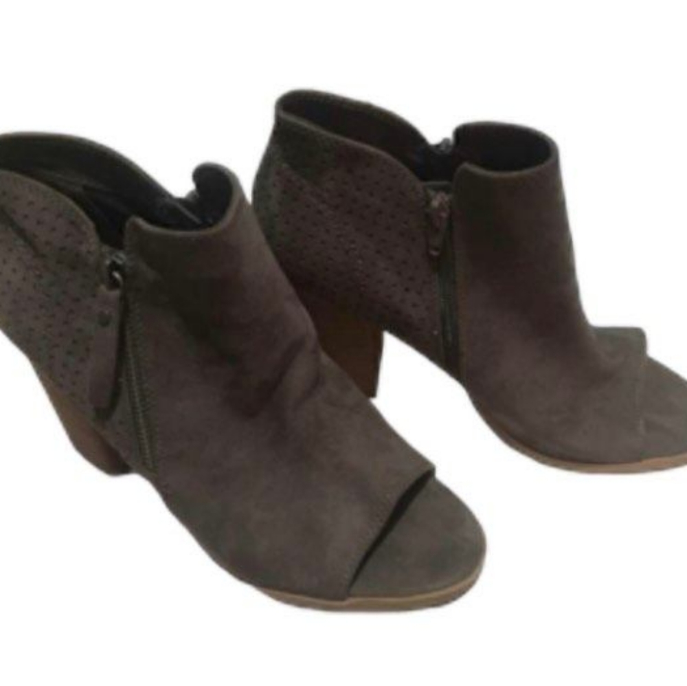 Universal Thread Peep Toe Boot